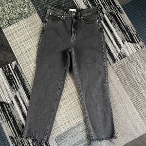 NWOT Madewell Curvy Perfect Vintage Straight Jean with distress fringe at hem.